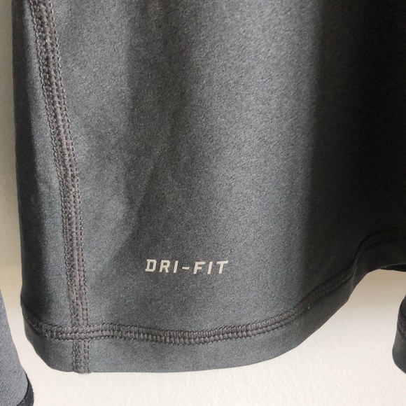 LIKE NEW Nike Pro Dri-fit Running Pullover - Picture 2 of 6